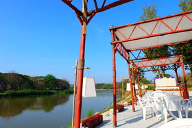 Wiang Indra Riverside Resort