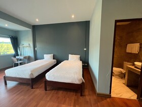A Hotel Cozy