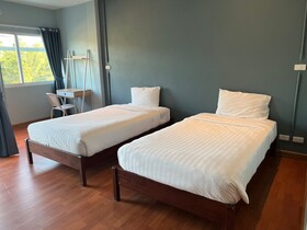 A Hotel Cozy