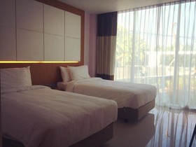 A Hotel Simply