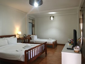 Gin's Maekhong View Resort & Spa