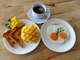 B Tel Chomthong Resort Chiang Mai