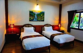 Punyin Local Hotel