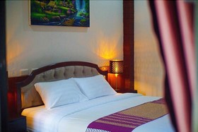 Punyin Local Hotel