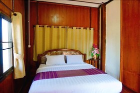 Punyin Local Hotel