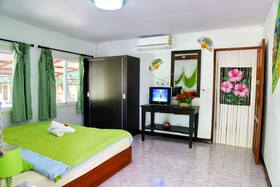 OYO 909 Guiding Star Resort