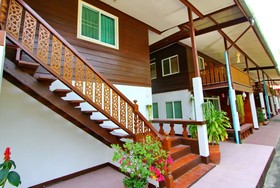 OYO 909 Guiding Star Resort