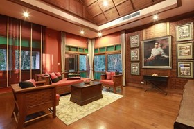 Hill Lodge