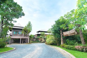 Monmuang Resort