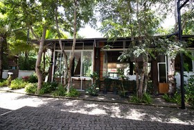 Royal Train Garden Resort