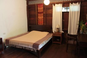 Thai Teak House Garden Homestay
