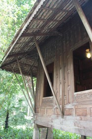 Thai Teak House Garden Homestay