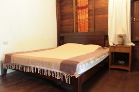Thai Teak House Garden Homestay