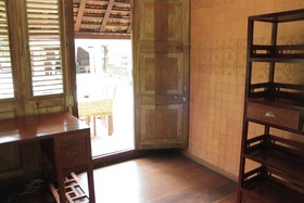 Thai Teak House Garden Homestay