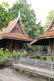 Thai Teak House Garden Homestay