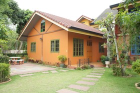 The Heritage House & Garden