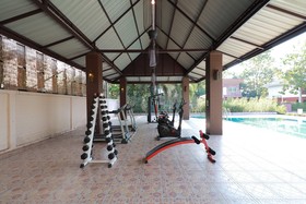 Tong House Resort By OYO