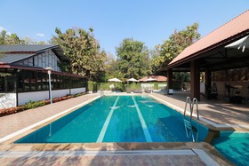 Tong House Resort By OYO
