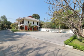 Tong House Resort By OYO