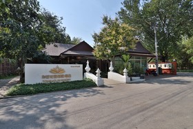 Tong House Resort By OYO