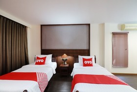 Tong House Resort By OYO