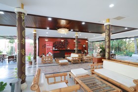 Tong House Resort By OYO