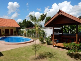 Malee Resort