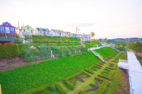 Vin View Rose Garden Resort