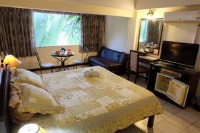 OYO 903 Madame Kim Hostel