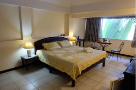 OYO 903 Madame Kim Hostel