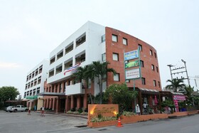 Pin Hotel