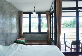 R Lampang Guest House