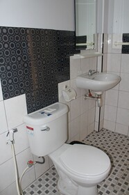 Howto Hotel by Oyo