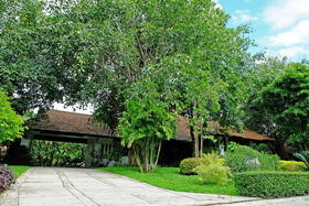 Khum Nakorn Villa