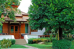 Khum Nakorn Villa