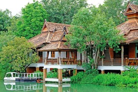 Khum Nakorn Villa