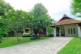 Khum Nakorn Villa