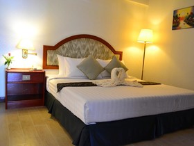 Nattirat Grand Hotel
