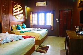 Chasa Rakthai Resort