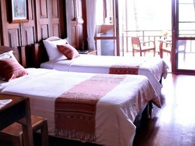 River Bank Resort