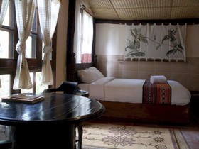 Tharnthong Lodges