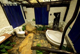 Tharnthong Lodges