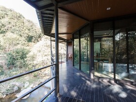 The Stream House