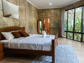 The Stream House