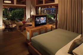 Howie's HomeStay