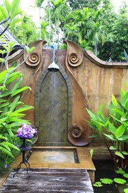 Howie's HomeStay