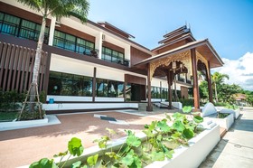 Moon Terrace Resort & Hotel