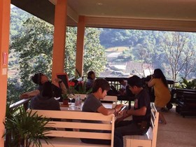 Pong Yang Farm and Resort