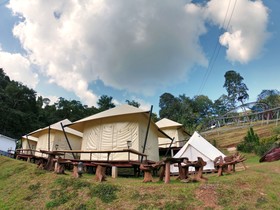 Pongyang Jungle Coaster Zipline Camp & Resort