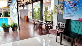 Golden Pool Hotel